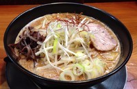 「海老味噌らーめん(数量限定)大盛+半ライス」@麺や虎六の写真