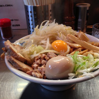 「あぶらそば＋細切れチャーシュー【920円】」@らーめん大 蒲田店の写真