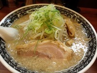 「らーめん（６５０円）＋半ライスサービス」@拉麺 梅太郎の写真
