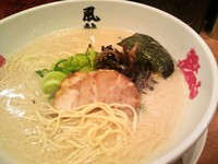 「とんこつラーメン」@博多風龍 秋葉原店の写真