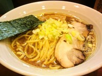 「鶏醤油ラーメン」@七麺鳥の写真