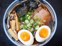 「魚こく味玉醤油らぁめん(大盛)￥780円＋（＋100円）」@ラーメン天天の写真