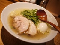 「塩らーめん￥800」@横濱元町 本丸亭 横浜店の写真