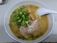 「ラーメン（こってり）」@ラーメン・餃子 名門 瀬田店の写真