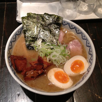 「特製二代目らーめん」@めん徳二代目つじ田 麹町店の写真