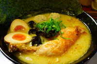 「スペシャル鶏王ラーメン」@鶏王けいすけ 秋葉原店の写真