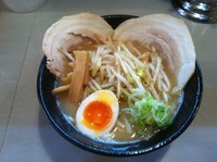 「新ダントツ塩らーめん」@満腹ラーメン 一朗 池下店の写真
