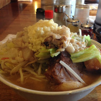 「豚麺（ニンニク、野菜）」@飯田橋大勝軒の写真