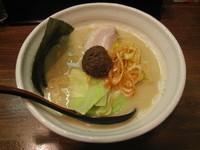 「熟成練り醤油らーめん（並盛）：700円」@『   』（無銘）の写真