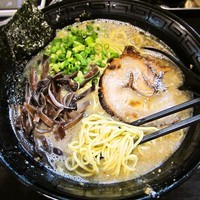 「とんこつ醤油らーめん（細麺＋大盛）　650円」@らーめん南木の写真