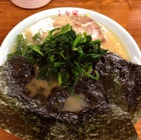 「ラーメン（￥650）＋ほうれん草（￥100）」@横浜家系ラーメン上々家の写真