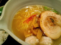 「銀笹白醤油ラーメン800円＋半鯛飯150円＝950円」@麺処 銀笹の写真