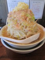 「ラーメン（大）+チャーシュー（ヤサイ増し）（ニンニクアブラ）」@ラーメン豚力の写真