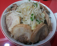 「大＋豚＋ヤサイ」@びんびん豚の写真