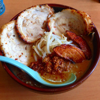 「北海道特製炙りチャーシュー麺➕麺固め➕大盛」@麺場 龍吟の写真