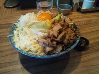 「汁なし油そばジャンクversion ミニ￥700」@ラーメン燈郎の写真