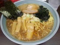 「どデカソバ650円カタメ」@博多ラーメン 長浜や 青物横丁店の写真