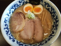 「特製濃厚ラーメン900」@九段 斑鳩の写真