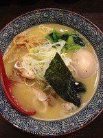 「濃厚鶏そば＋味玉」@征麺家 かぐら屋の写真