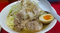 「ラーメン並700円ニンニクアブラ」@モッコリ豚の写真