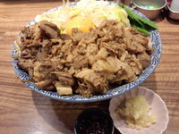 「汁なし油そばジャンクversion　ミニ」@ラーメン燈郎の写真