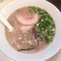 「ラーメン 650円 替玉 100円」@とんこつラーメン 荻の写真