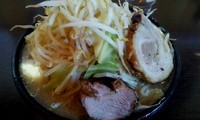 「小三郎(オーション)やさい、にんにく」@つけ麺 弥七の写真