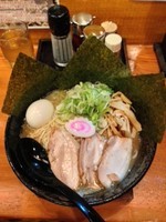 「特製ラーメン（全部のせ）」@麺の坊 春日井晴れの写真