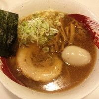 「ひらご煮干しらーめん（味玉入り）￥８００」@麺や 桜木の写真