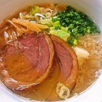 「もう一つの醤油らぁ麺～牛白湯仕立～」@牛骨らぁ麺 マタドール 本店の写真