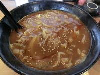 「特製煮込みカーリー麺（700円）＋半ライス（0円）」@麺飯食堂 龍の写真