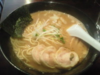 「濃厚鶏煮干らーめん(750円)」@自家製麺ほうきぼし 神田店の写真