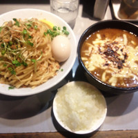「焦がしチーズカレーつけ麺（大盛）￥９００＋味玉＋玉葱」@中華蕎麦 瑞山（ZUIZAN）の写真