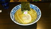 「本枯れ鰹醤油らー麺」@東京駅 斑鳩の写真