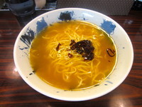 「かけそば＋替え玉」@鶏そば 威吹 阿佐ヶ谷本店の写真