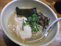 「鶏の骨ラーメン＋替え玉」@鶏の骨の写真