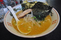 「ラーメン600円」@飯や まるはげ/めん家 大安の写真