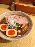 「らーめん＋チャーシュー増し＋味付け玉子」@山﨑麺二郎の写真