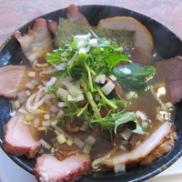 「限定ミックスチャーシューメン（９５０円）」@花キッチンの写真