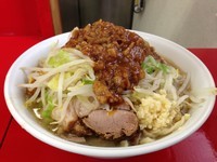 「大ラーメン（800円）+カレー（50円）ヤサイニンニクアブラ」@ラーメン 学の写真