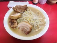 「らーめん+豚増し」@ラーメンガッツリ トントントンの写真