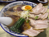 「チャーシュー麺820円＋味玉100円」@手作り餃子ラーメン まる長の写真