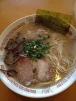 「らーめん（ハリガネ）+替え玉（ハリガネ）」@博多長浜らーめん いっきの写真