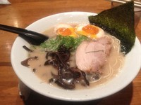 「味玉ラーメン(かた)」@豚真拉麺 一休 東店の写真