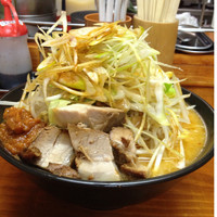 「みそ八郎(大400g)¥880＋ネギ¥100」@ラーメン ノアの写真