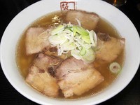 「喜多方ラーメン（焼豚1枚増量）　530円（クーポン使用）」@喜多方ラーメン 坂内 浅草店の写真