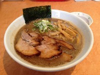 「濃厚ラーメン＋半肉増し＋辛み＋ライス 1050円」@麺家 一鶴の写真