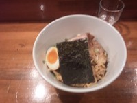 「えびまぜそば（醤油）＋肉1枚（バラ、ロースト）」@喜元門 水戸笠原店の写真