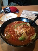 「特製煮込みカーリー麺　７００円　半ライスサービス」@麺飯食堂 龍の写真
