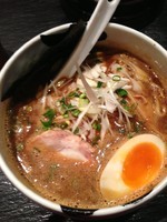 「特製醤油ラーメン」@あら焚き豚骨 あらとん 新宿御苑店の写真